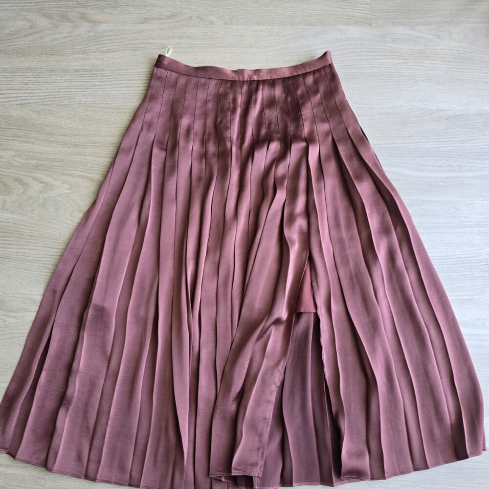 Little Moon Pleated Skirt